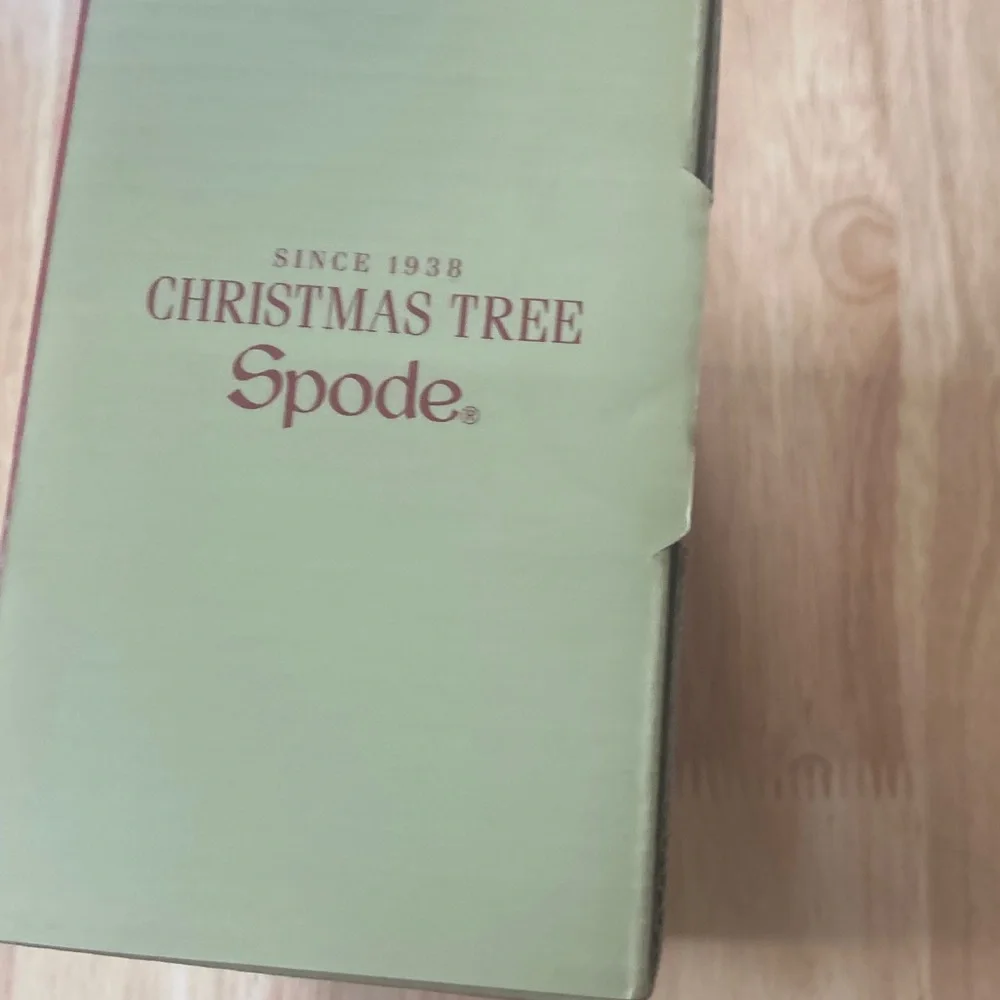 Spode Christmas Tree Tea Set Ornaments - Festive Green and White - Picture 6 of 6